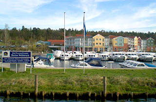 Hausboote im Hafen von Marina Wolfsbruch Hausboote im Hafen von Marina Wolfsbruch